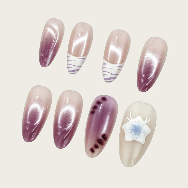 Creative artificial nails with floral design Bowlift