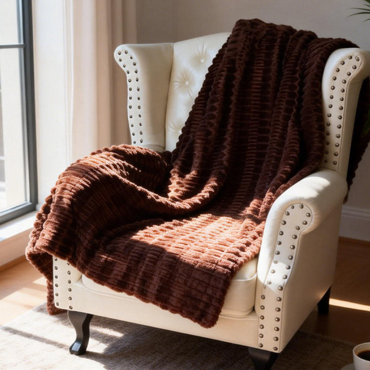 Women Cozy Structured Fleece Blanket Bowlift