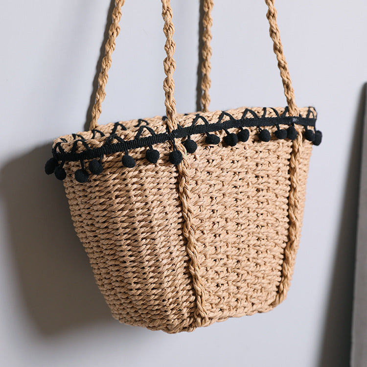 Delicate beach bag with pompons Bowlift