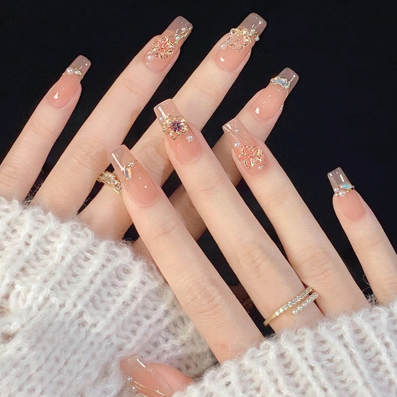 Luxurious Decorated Art Nails Bowlift