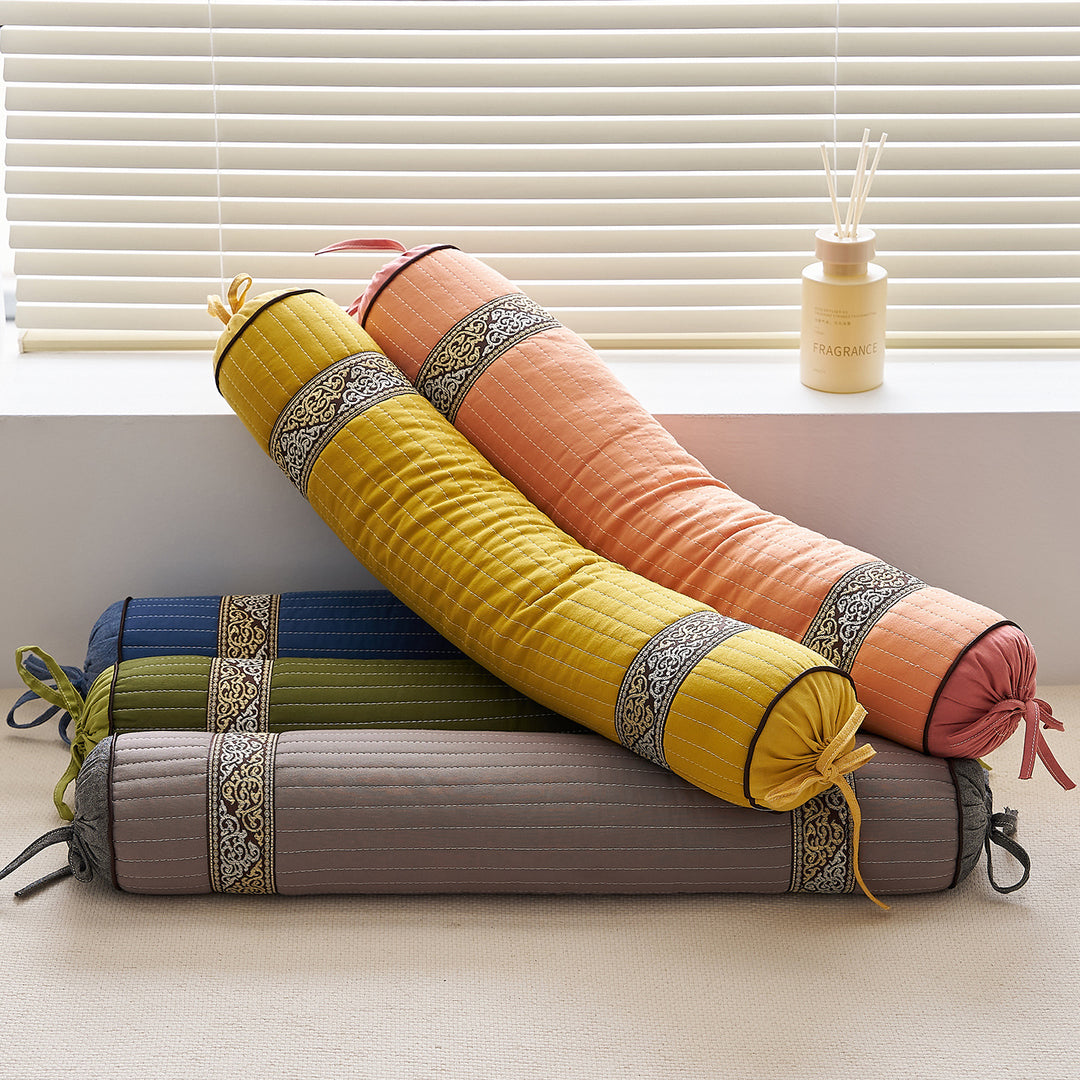 Meditation roll with decorative design Bowlift