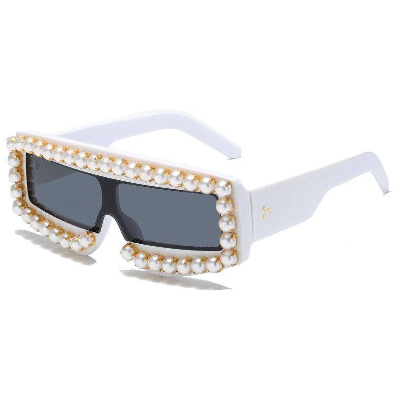 Women's fashionable sunglasses with pearl appliqués Bowlift