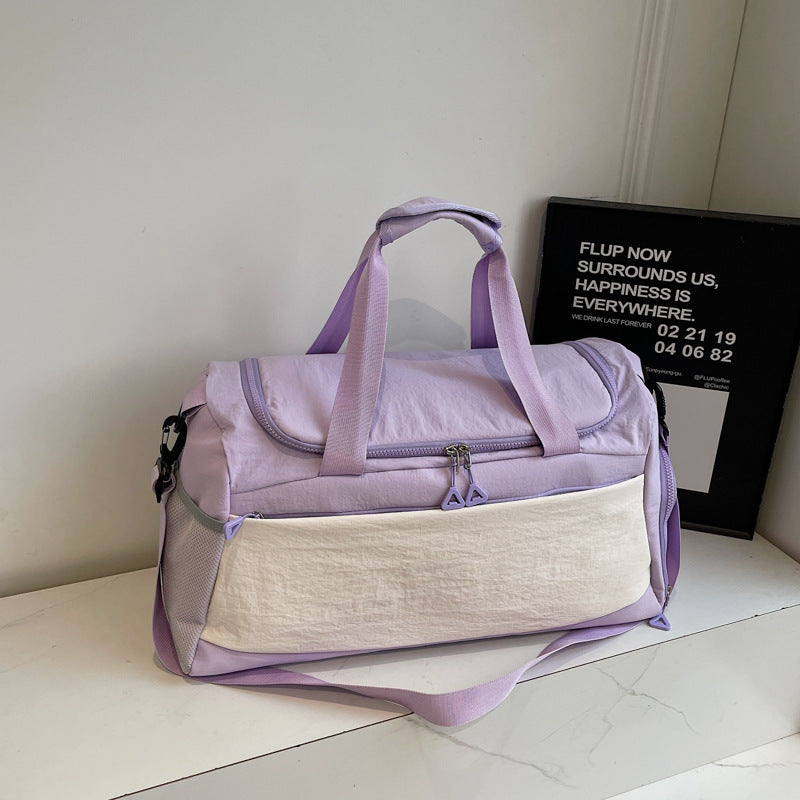 Sporty travel bag with sturdy carrying handles Bowlift