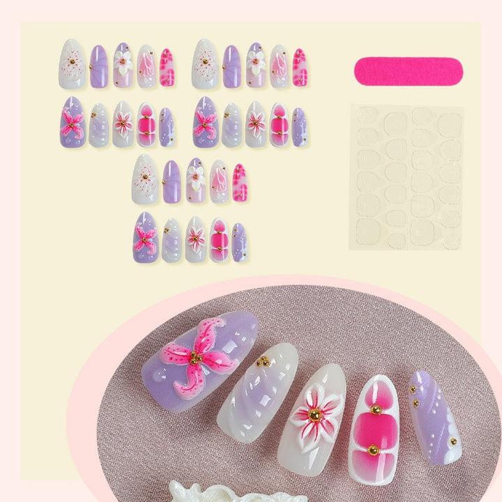 Nail art set with floral and pearl embellished elements Bowlift