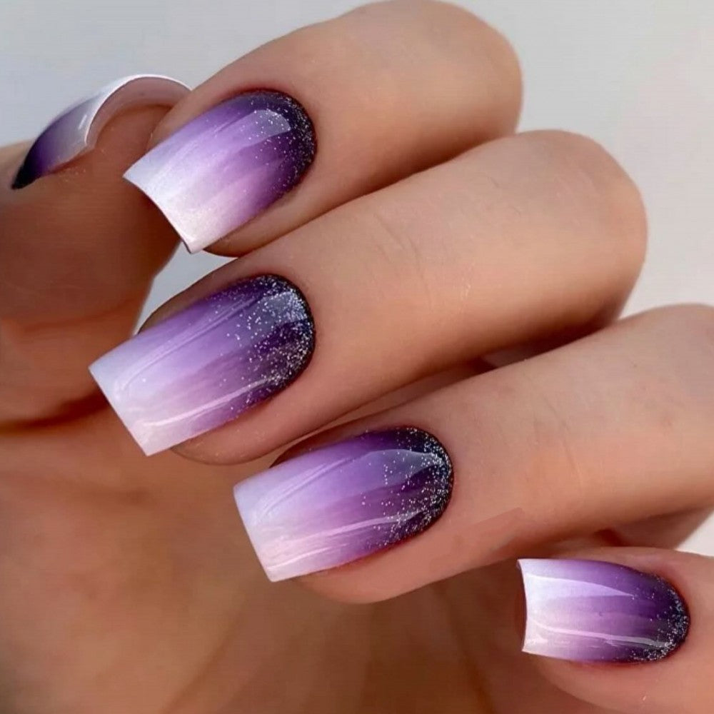 Glittering artificial nails with ombre effect Bowlift