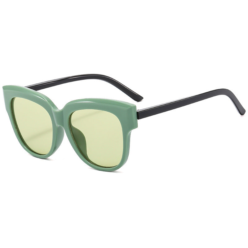 Women's fashionable cat-eye sunglasses with trendy plastic frame Bowlift