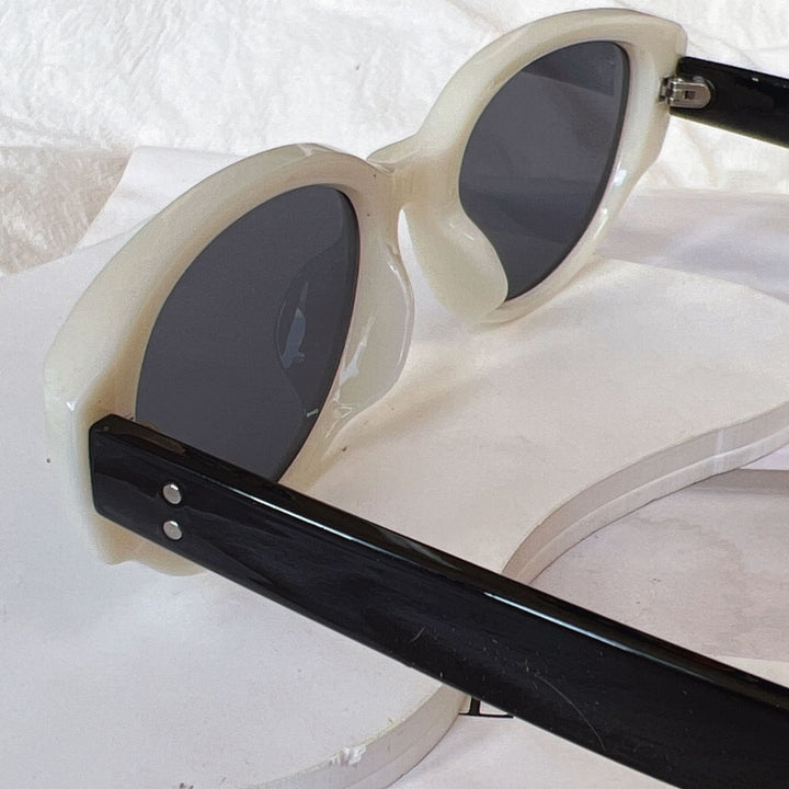 Cat-Eye Frame Sunglasses Bowlift