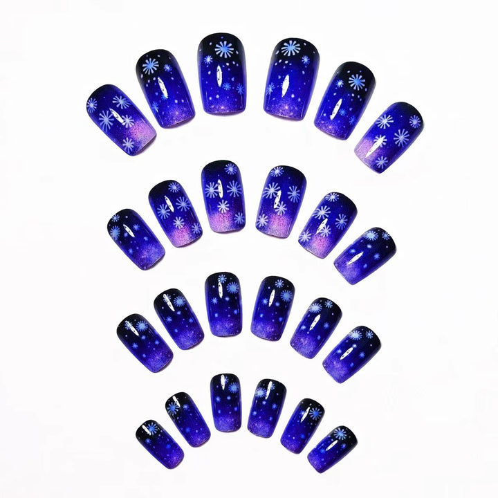 Winter-Themed Gradient Ombre Nail Art Bowlift