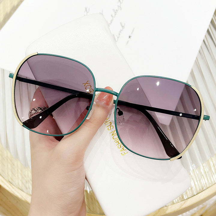 Ladies oversized sunglasses with protective UV protection and elegant metal frame Bowlift