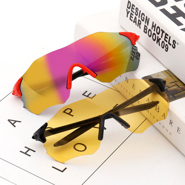 Ladies' sports sunglasses with advanced aerodynamic design Bowlift