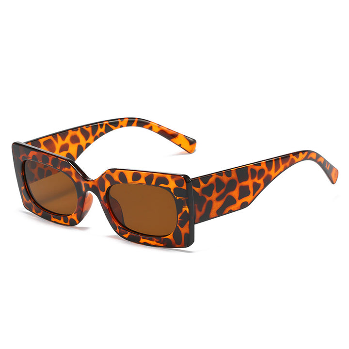 Ladies fashionable sunglasses in angular design Bowlift