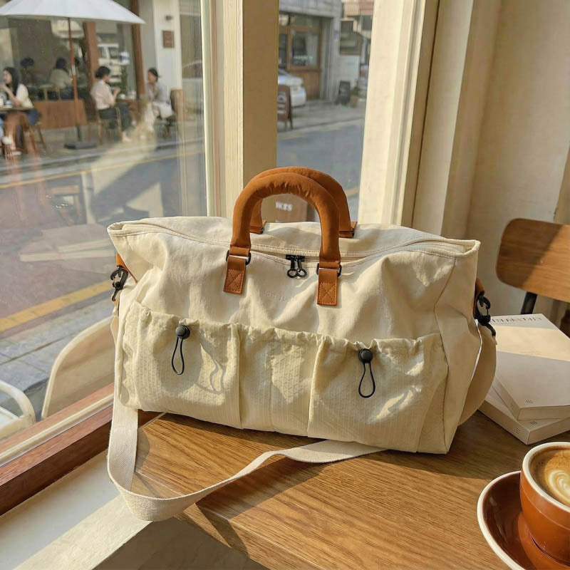 Shopping bag in urban design with versatile compartments Bowlift