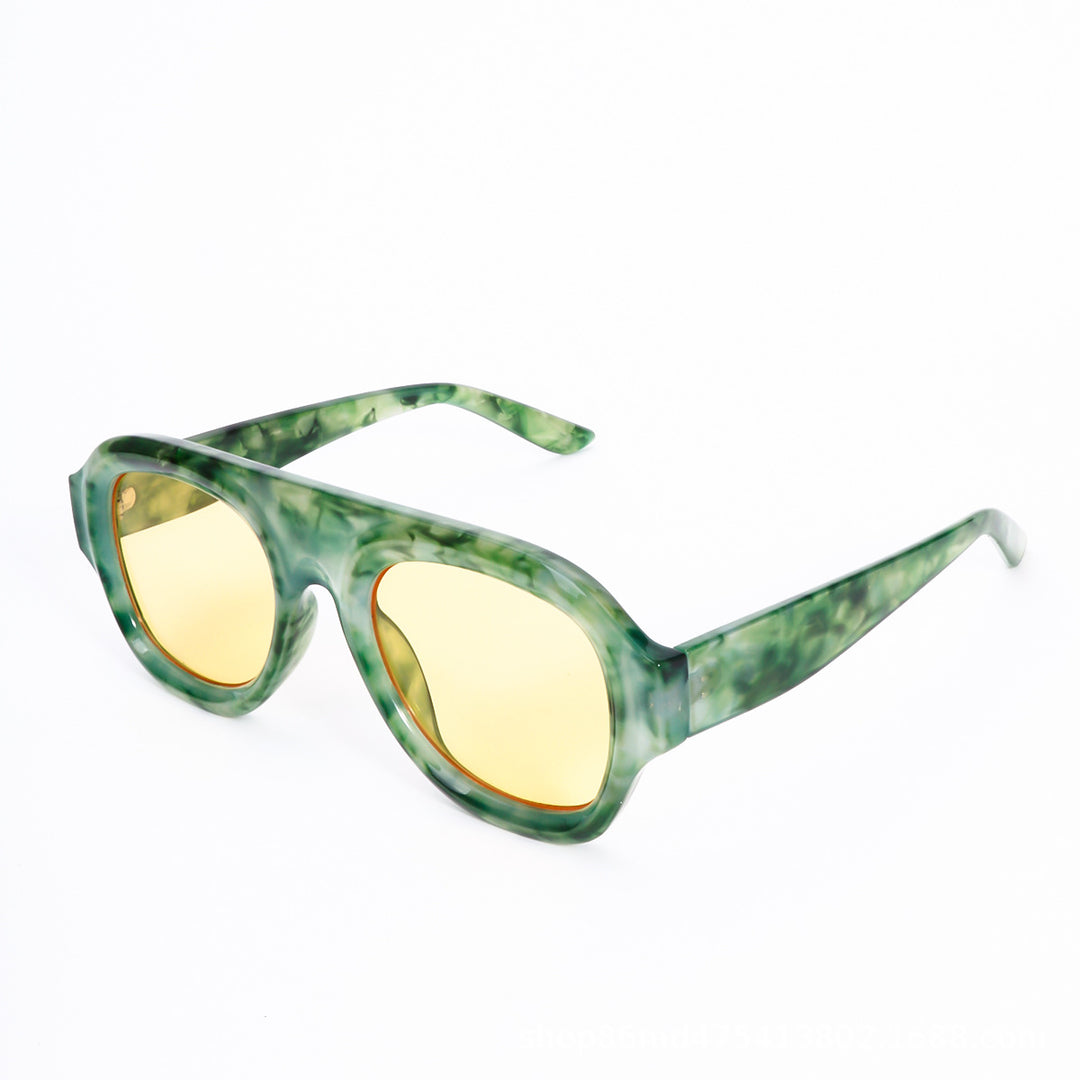 Women Designer Glasses in Retro Style Bowlift