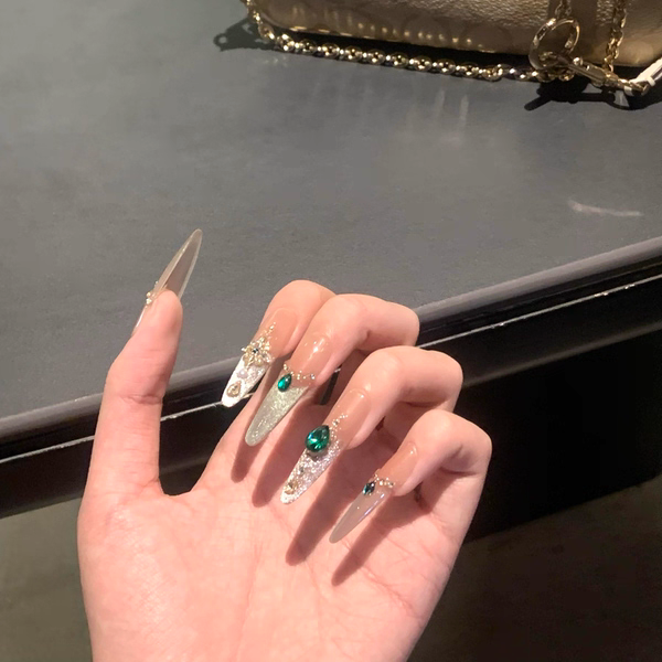 Luxury Crystal-Embellished Press-On Nails Bowlift
