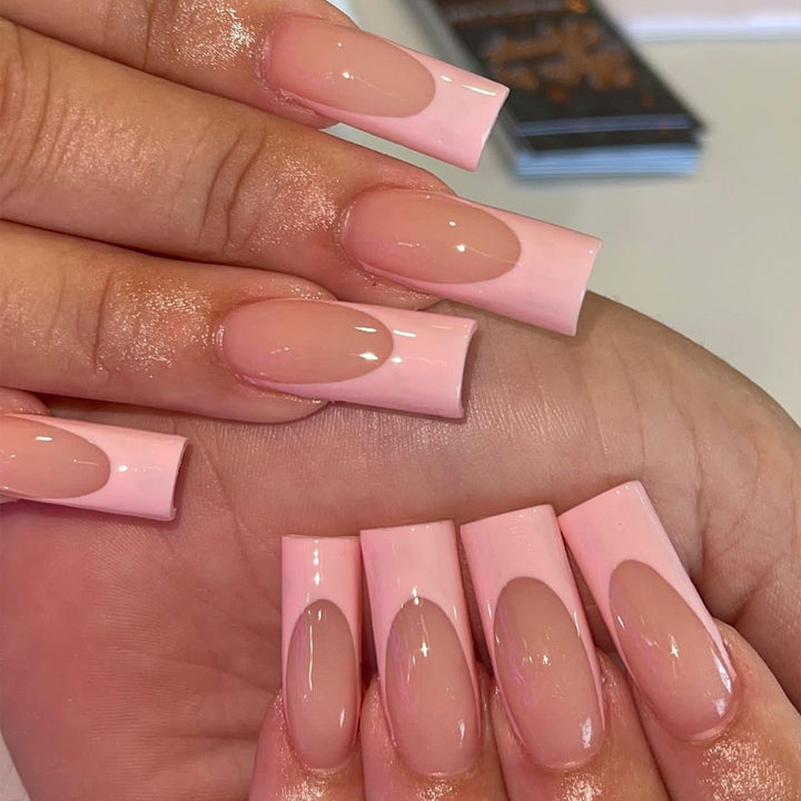 Elegant Crystal-Embellished Press-On Nail Design Bowlift