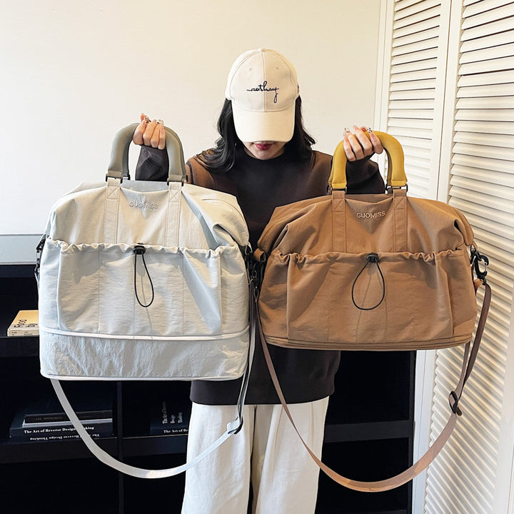Versatile Multi-Compartment Travel Weekender Duffle Bowlift