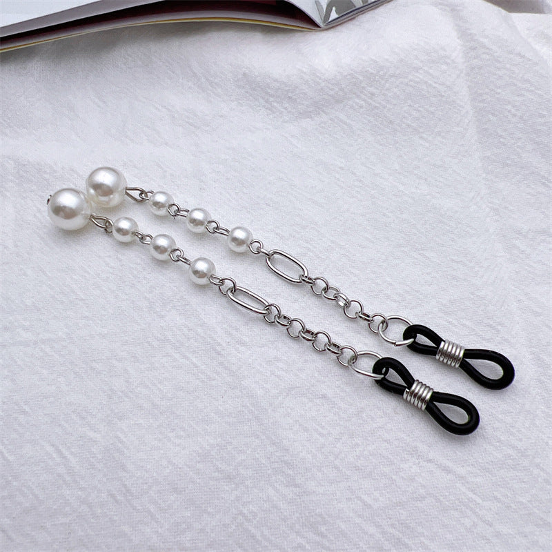 Elegant Pearl-Linked Eyewear Chain Bowlift