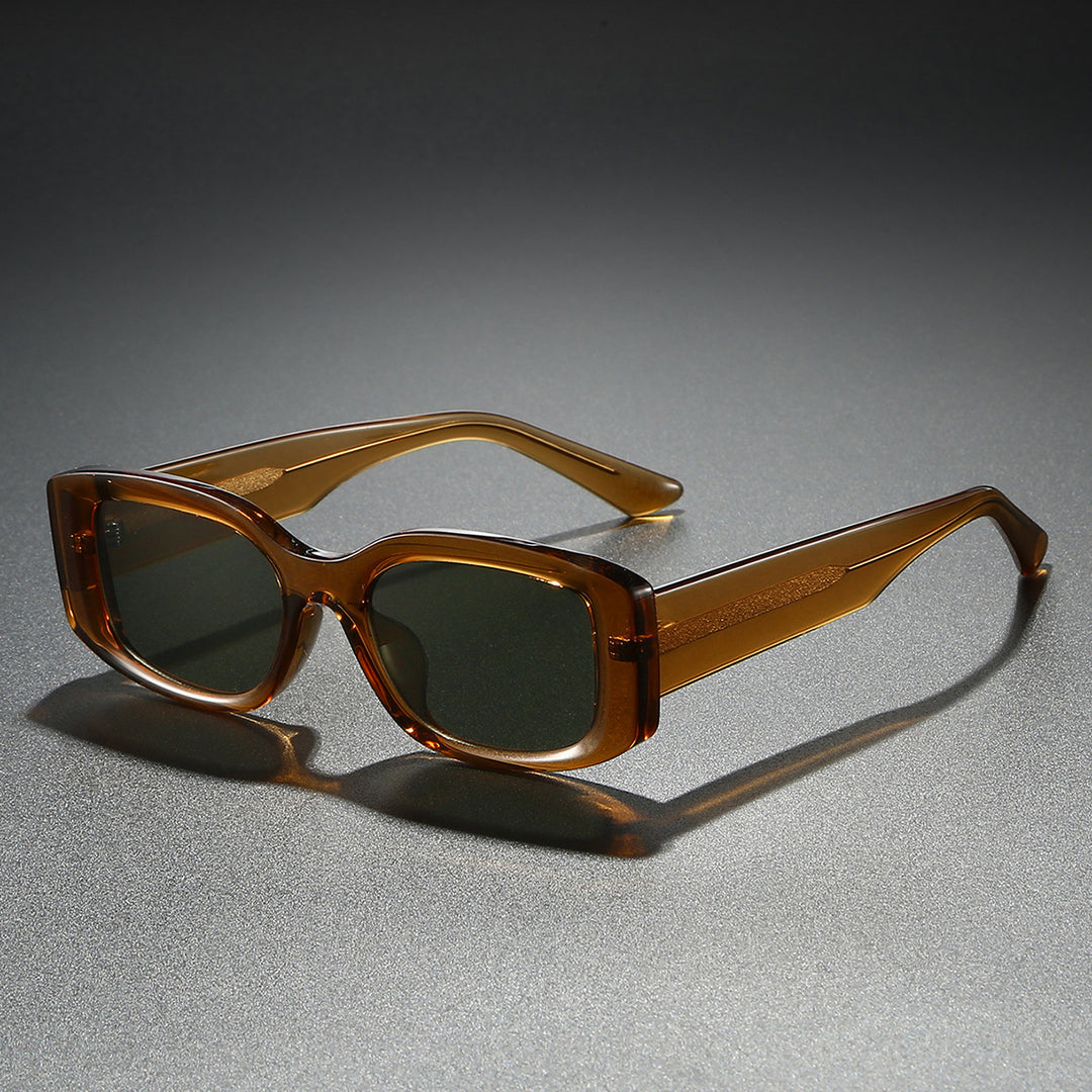 Ladies stylish sunglasses in a trendy, square frame Bowlift