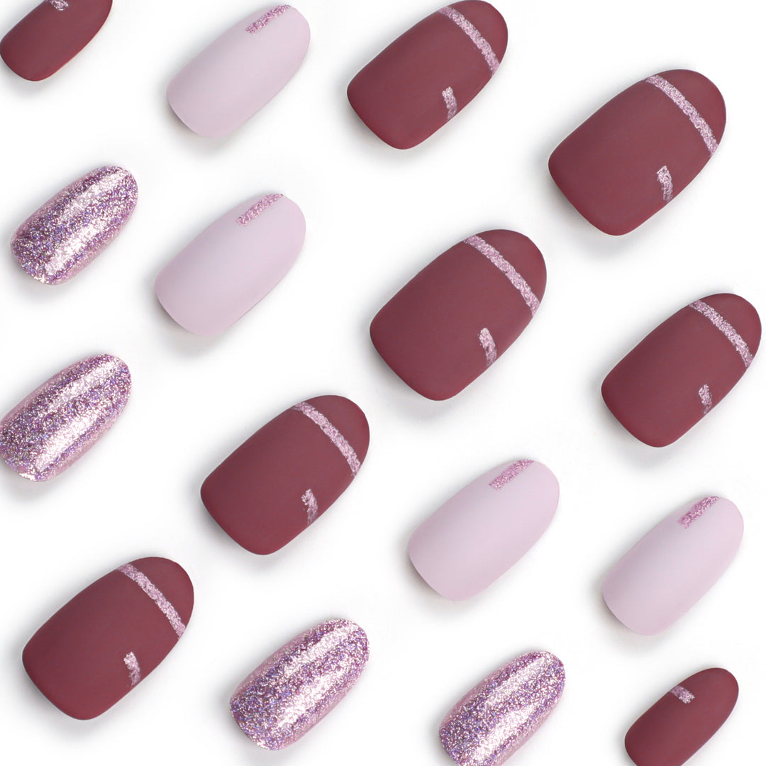 Elegant Nail Art with Glitter and Matte Effects Bowlift