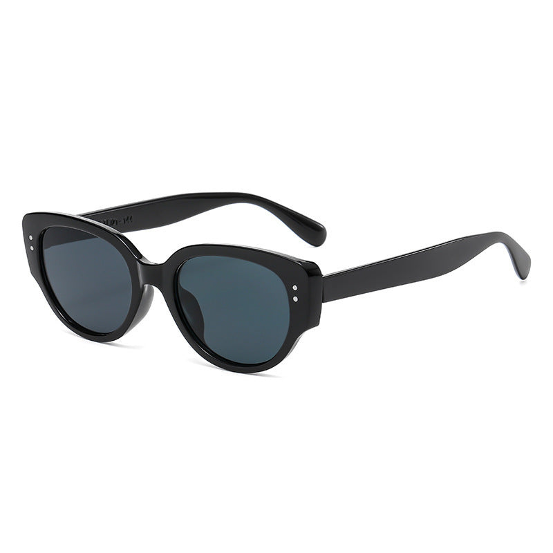 Retro-Inspired Cat Eye Sunglasses Bowlift
