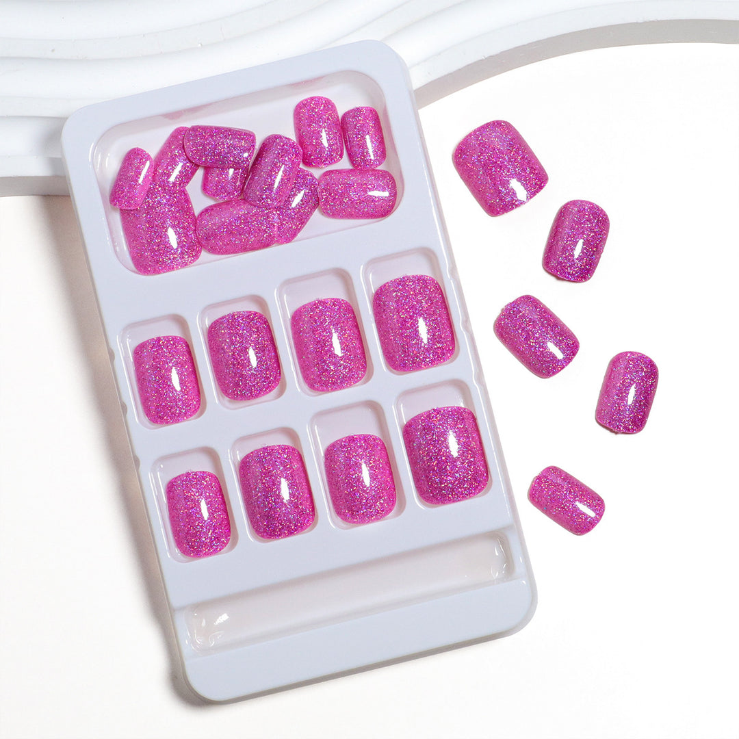 Glittering Press-On Nail Tips Bowlift