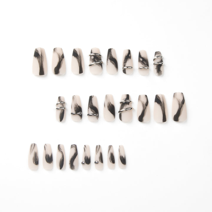 Trendy and creative artificial nails Bowlift