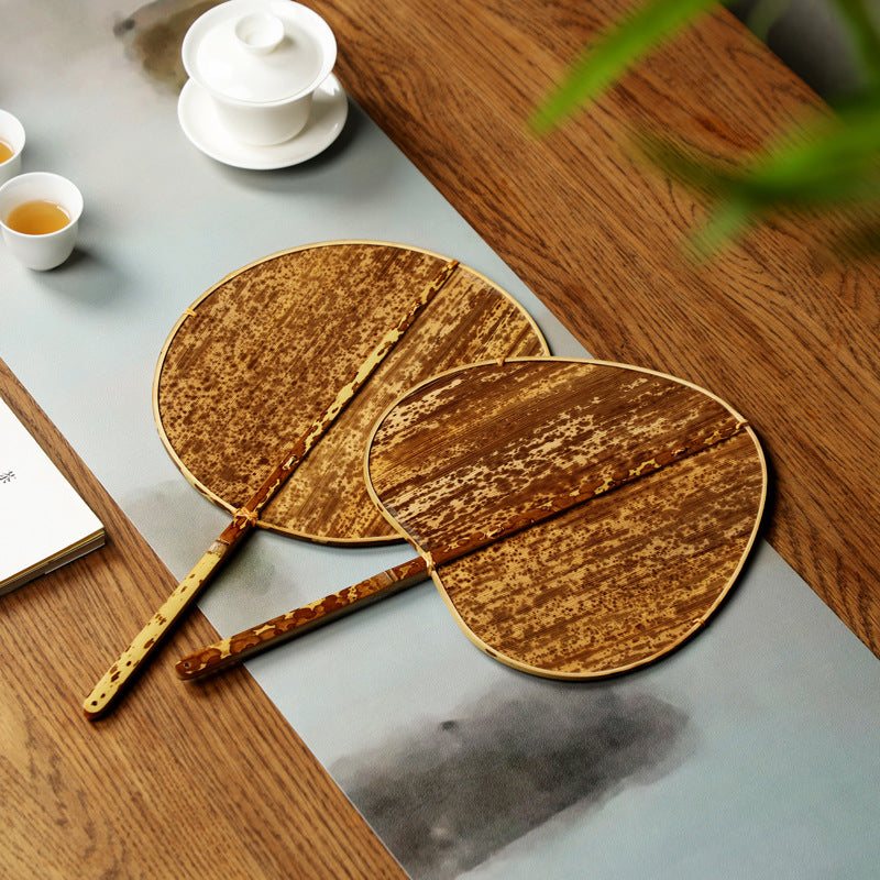 Women traditional bamboo fan Bowlift