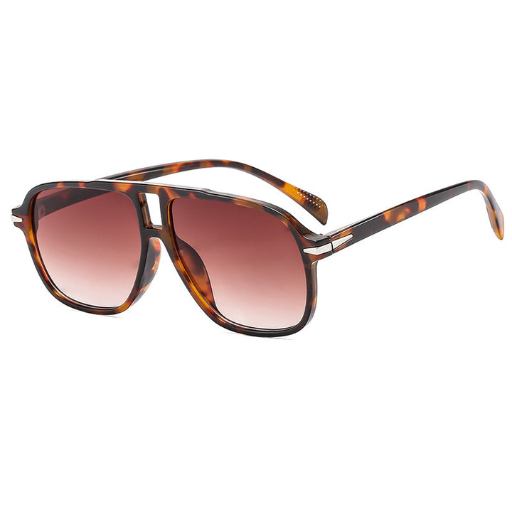 Ladies fashionable, square sunglasses with stylish frame Bowlift