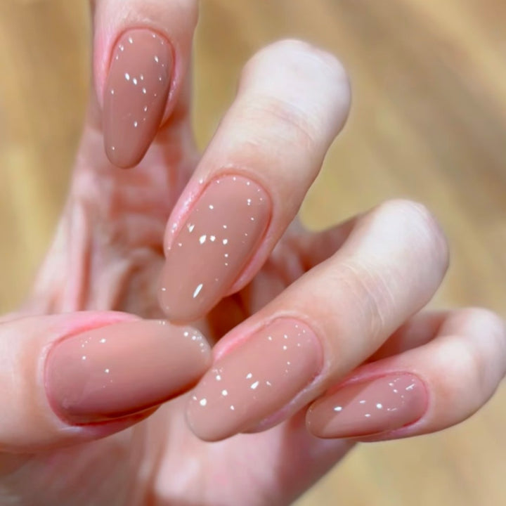 Elegant Press-On Nail Extensions Bowlift