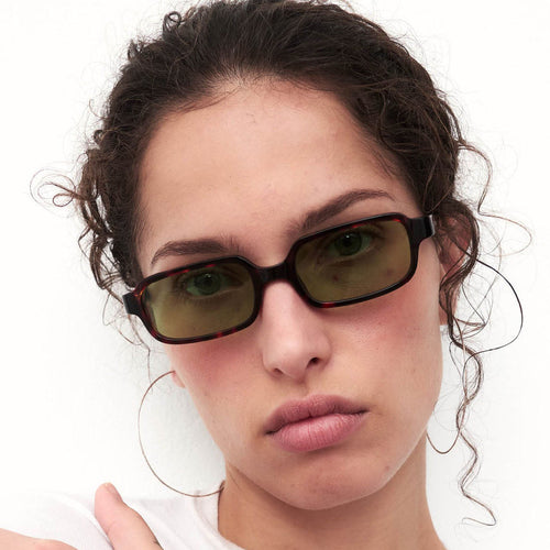 Women's sunglasses in a modern, angular design with advanced UV protection lenses Bowlift