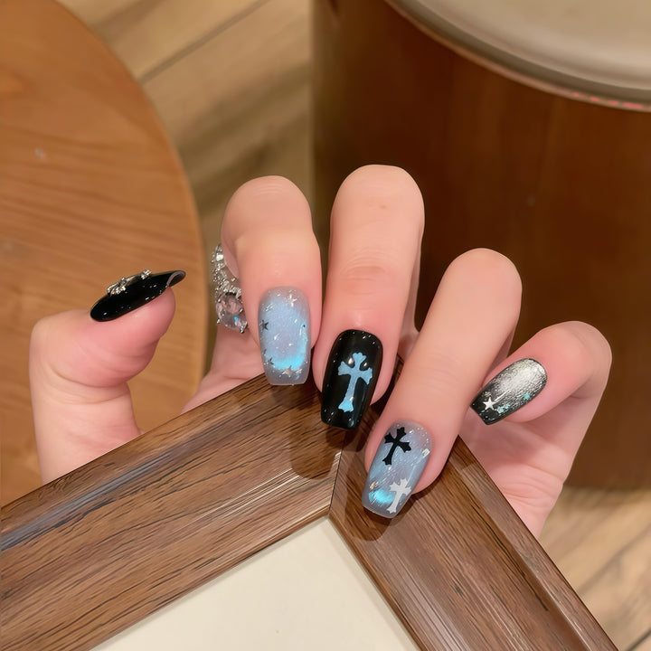 Creative nail tips with stylish star motif Bowlift