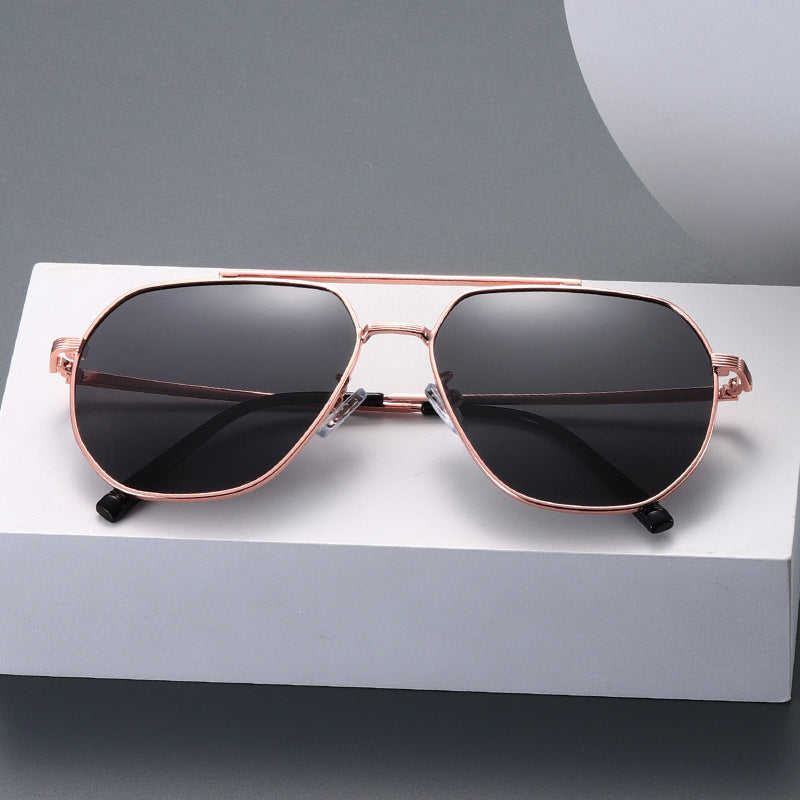 Women's stylish sunglasses with innovative metal frame Bowlift