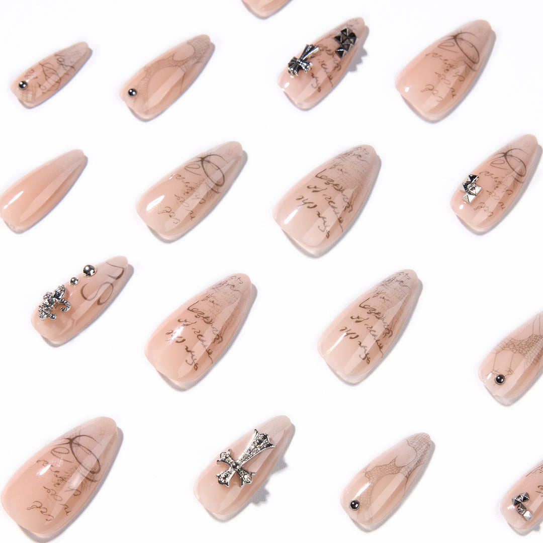Artful Nail Art with Exclusive Metal Decorations Bowlift