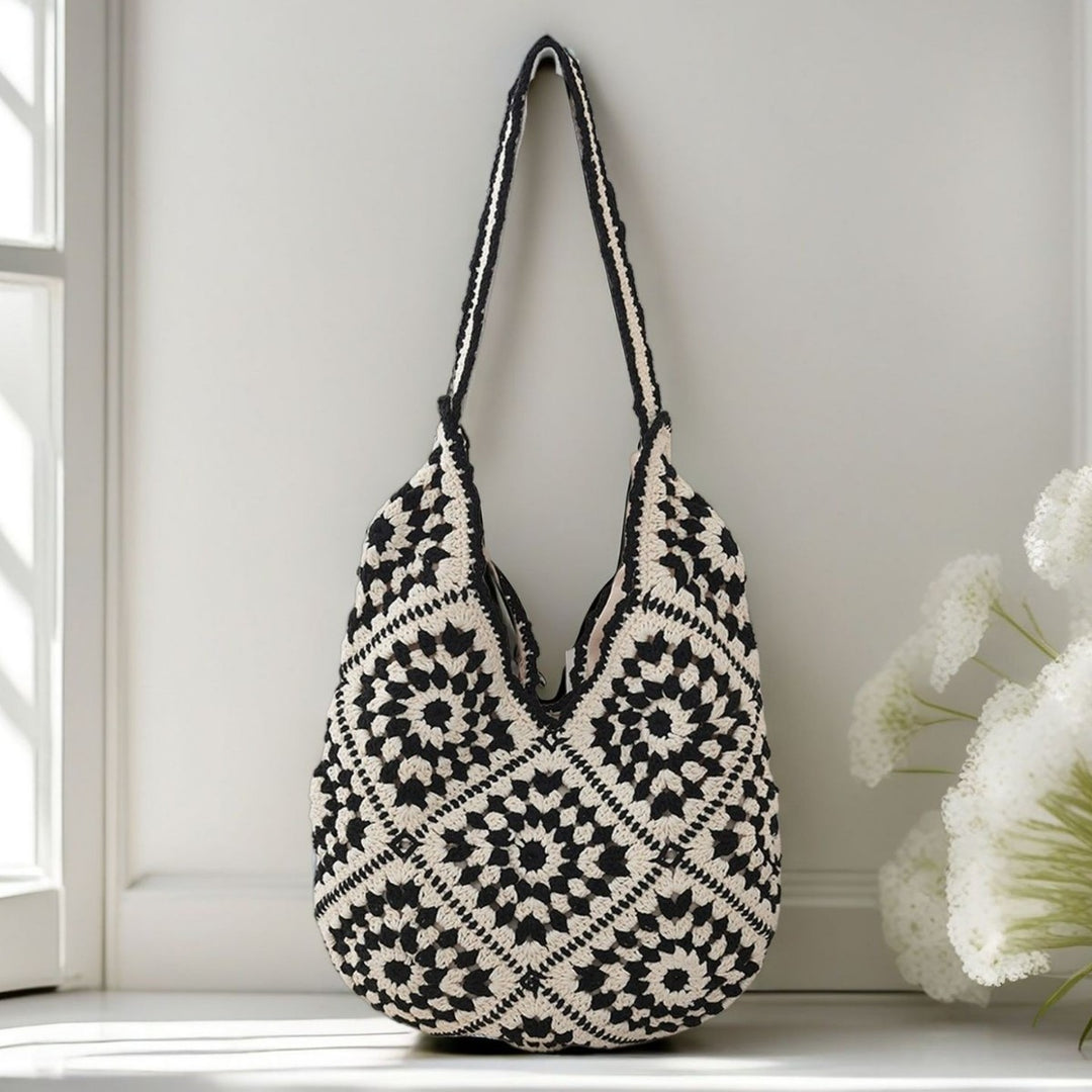 Crocheted Shoulder Bag Bowlift