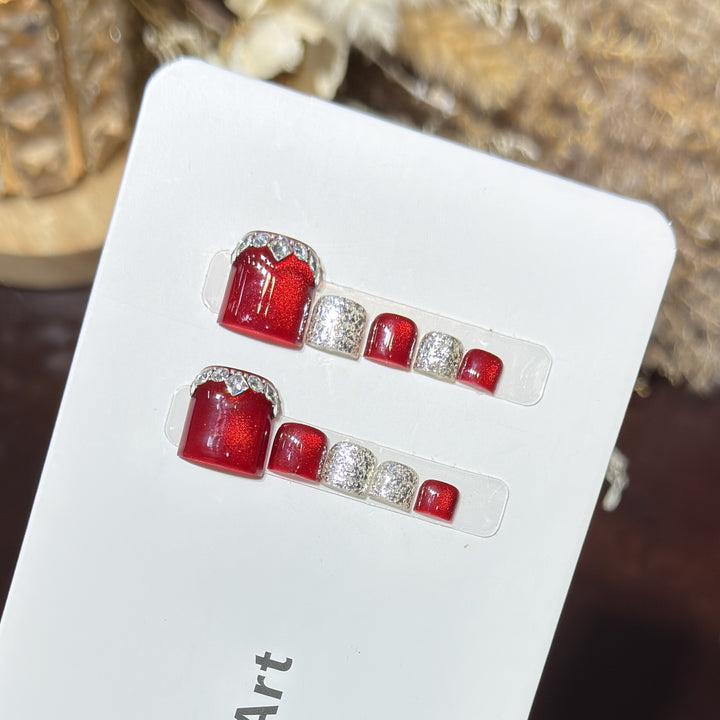 Glamorous Press-On Nail Set with Sparkling Rhinestone Accents Bowlift