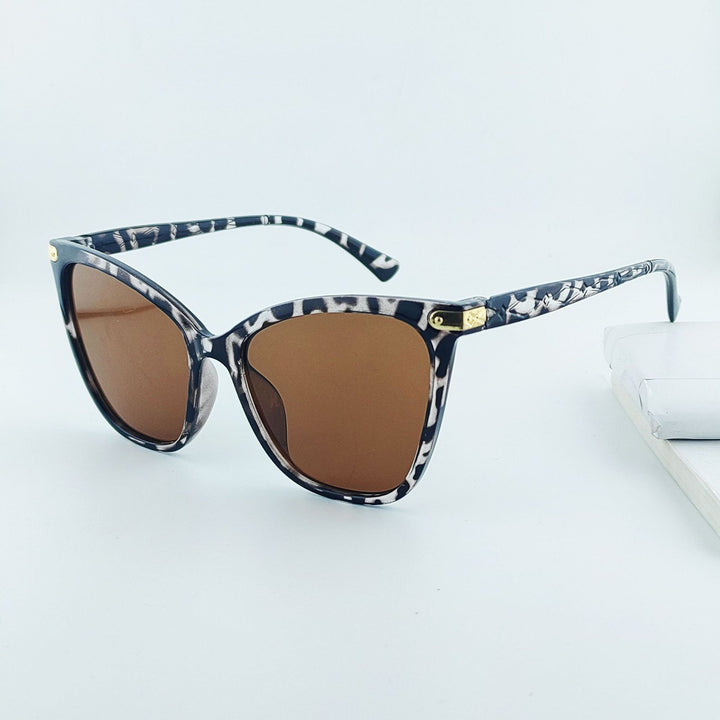 Chic Cat-Eye Sunglasses Bowlift