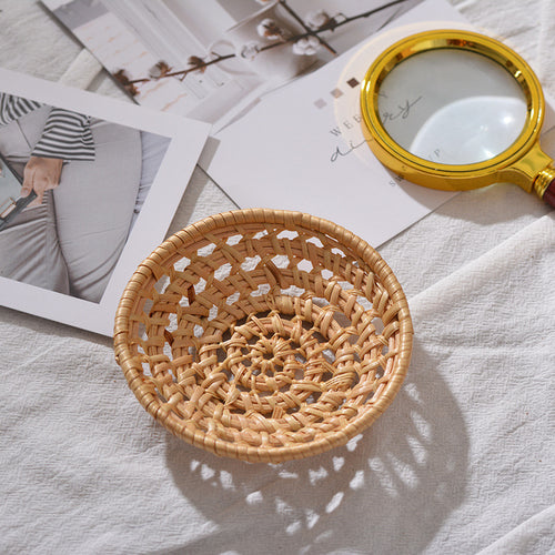 Women handwoven storage basket Bowlift