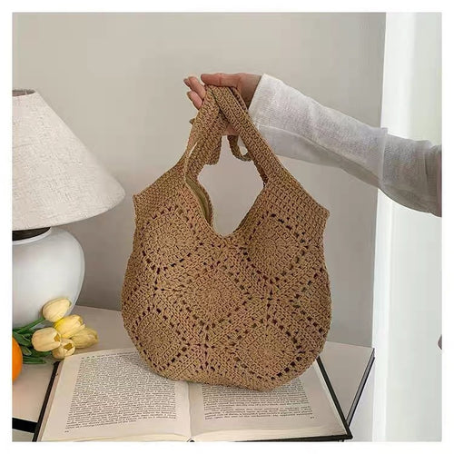 Handmade shoulder bag with floral motifs Bowlift