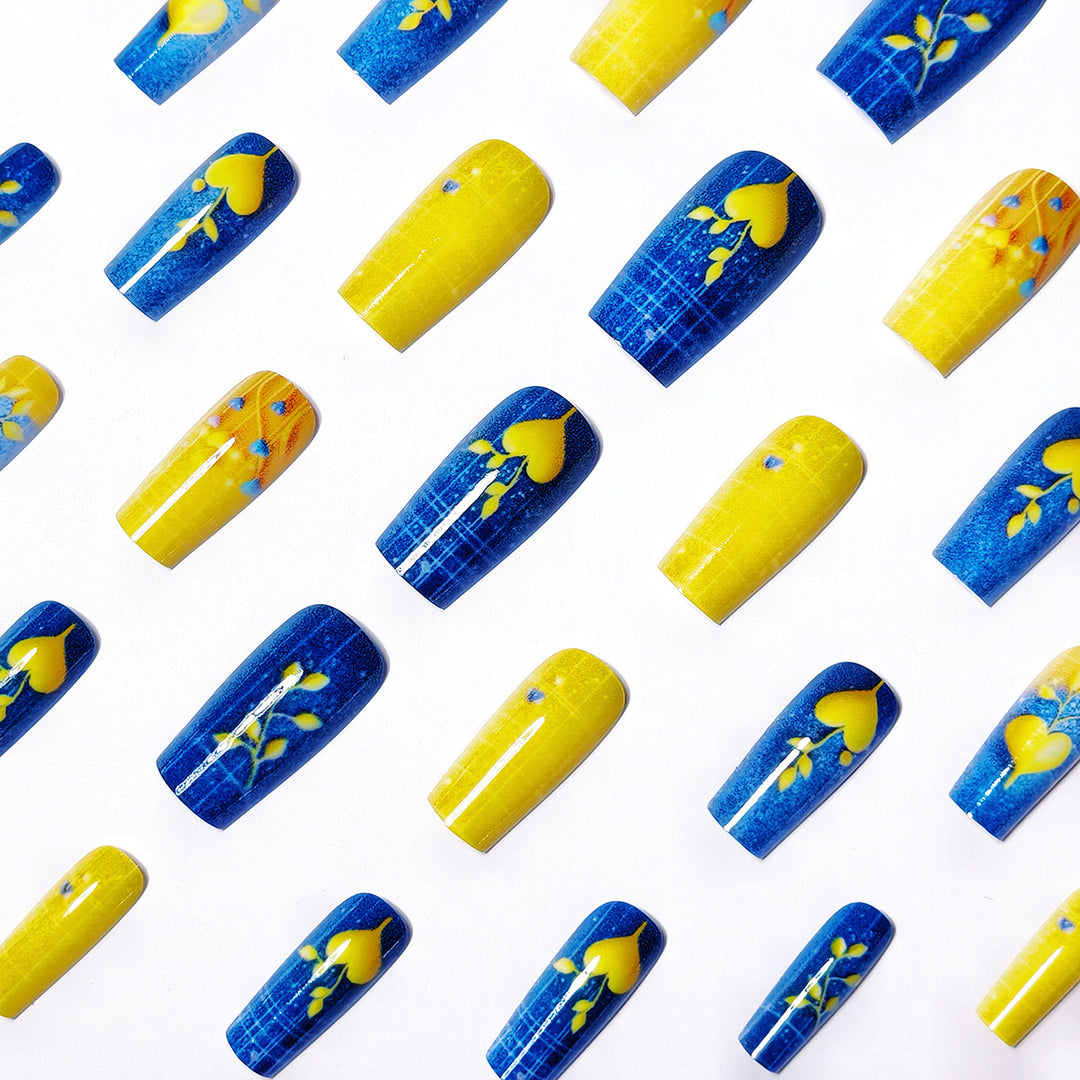 Creative artificial nails with heart design Bowlift