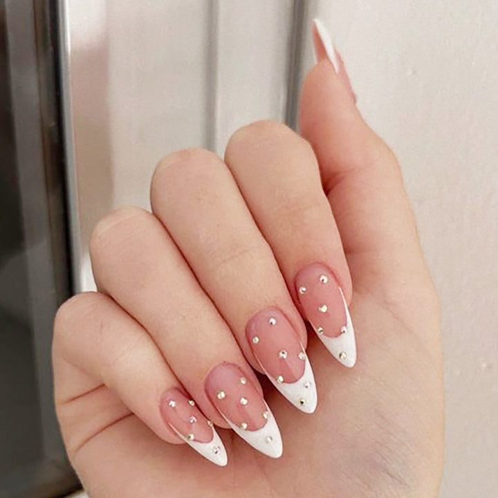 Elegant Artificial Nail Tips in Glamorous French Design Bowlift