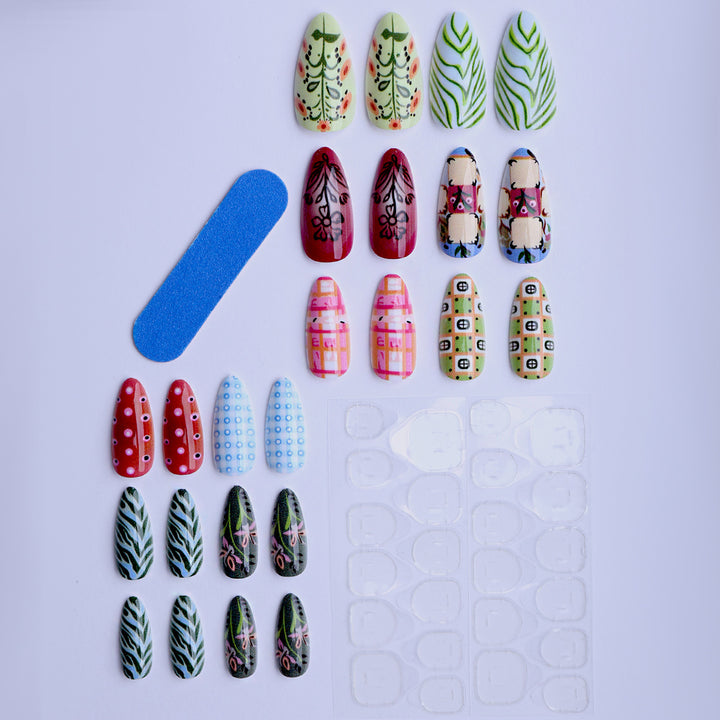 Artificial nails in elegant geometric design Bowlift