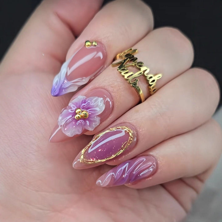 Artful Nail Tips Set with Leaf Accents Bowlift