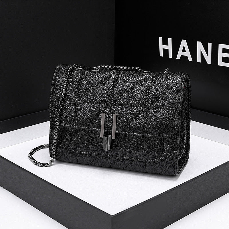 Elegantly Quilted Crossbody Handbag