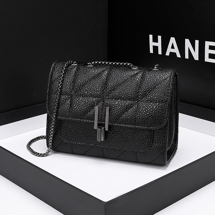 Elegantly Quilted Crossbody Handbag