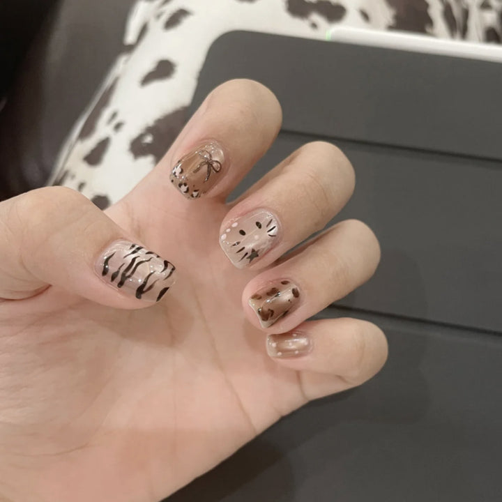 Artistic Press-On Nail Art Set with Floral and Gemstone Accents Bowlift