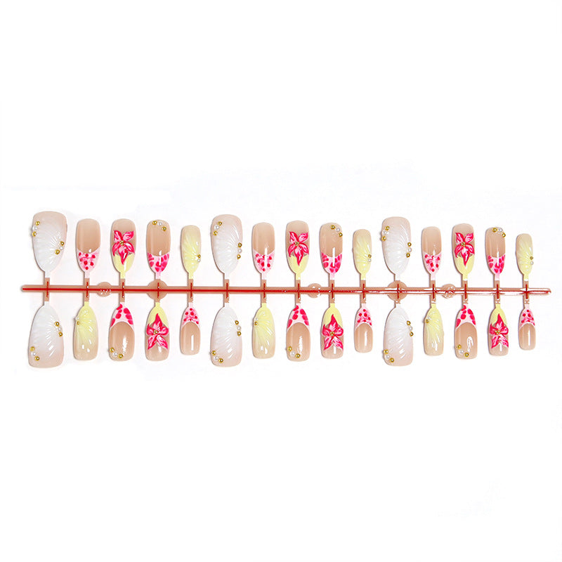 Nail art set with fine flower details Bowlift