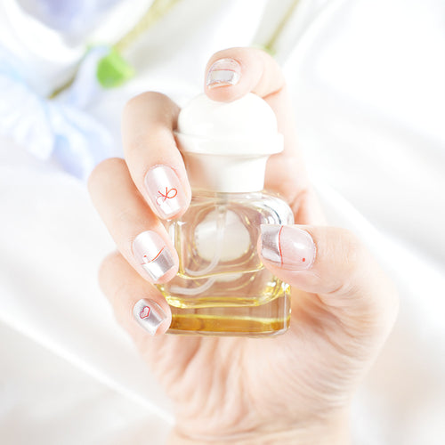 Romantic Heart-Themed Press-On Nail Set Bowlift