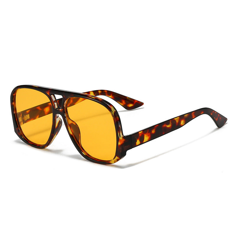 Women trendy oversized sunglasses in modern tortoiseshell pattern Bowlift