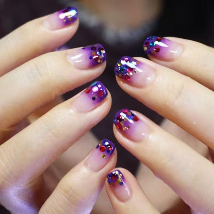 Artificial nails with exclusive spring design Bowlift