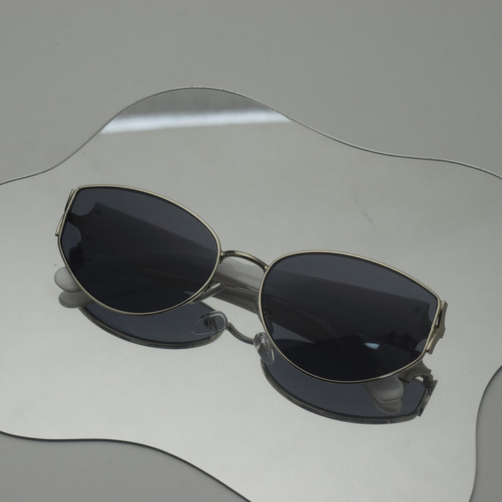 Cat-Eye Sunglasses Bowlift